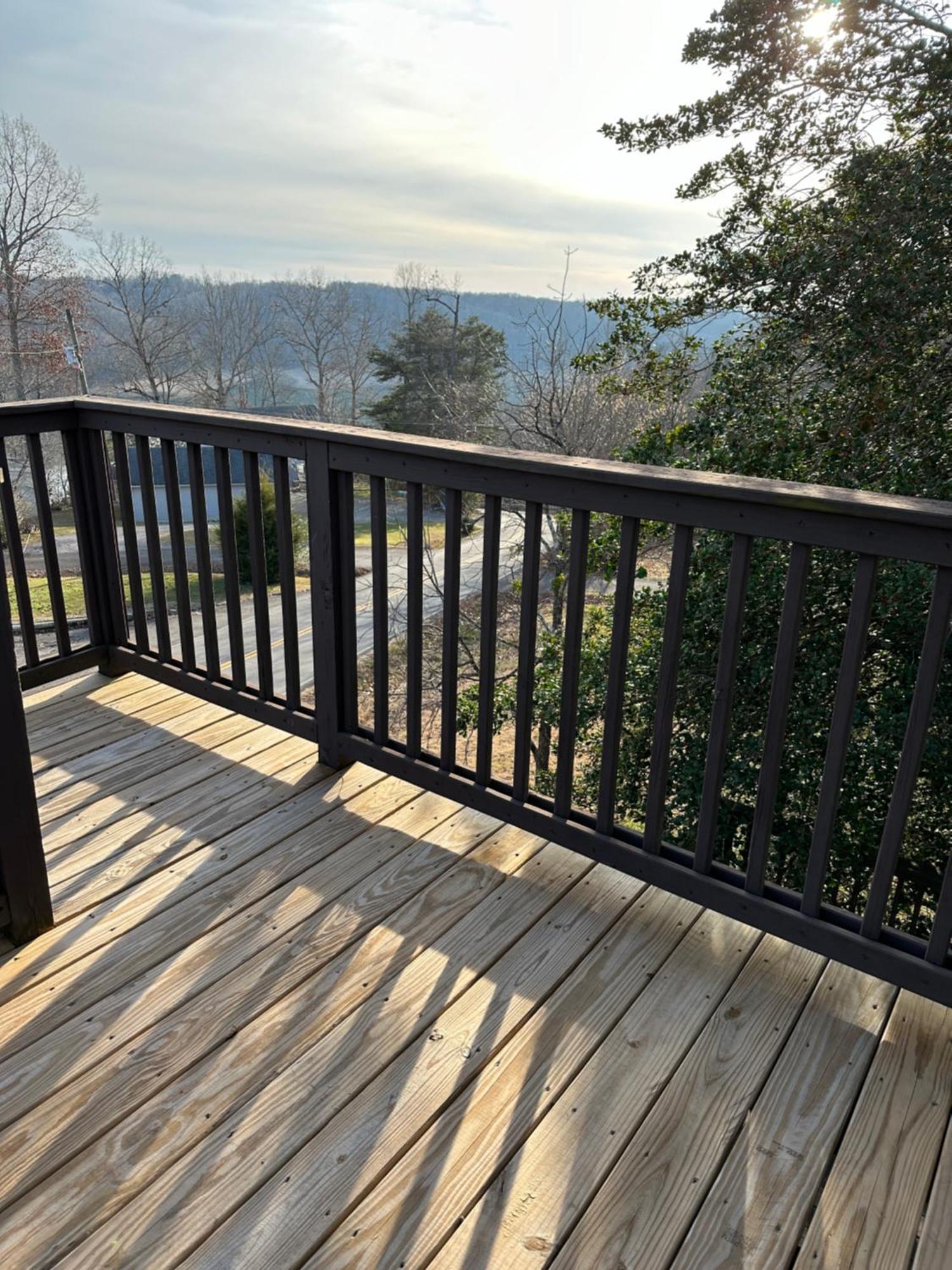 Driftwood Cottage With Hot Tub On Lake Cumberland Russell Springs Eksteriør billede